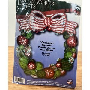 Design Works Crafts Ornament Wreath Christmas Plastic Canvas Wall Decor Kit NEW